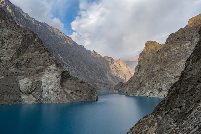 The Beautiful Attabad Lake In North Pakistan | Funotic.com