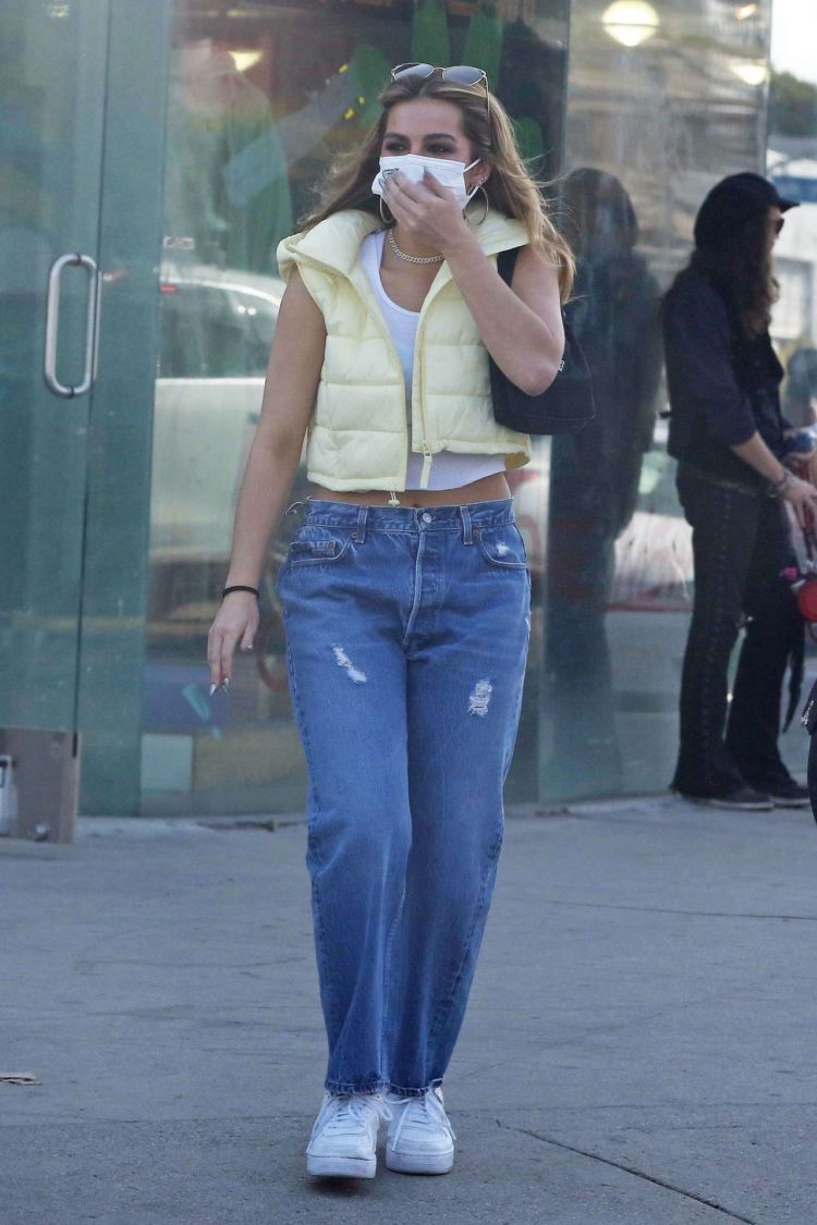 Addison Rae Out And About Candids In Los Angeles