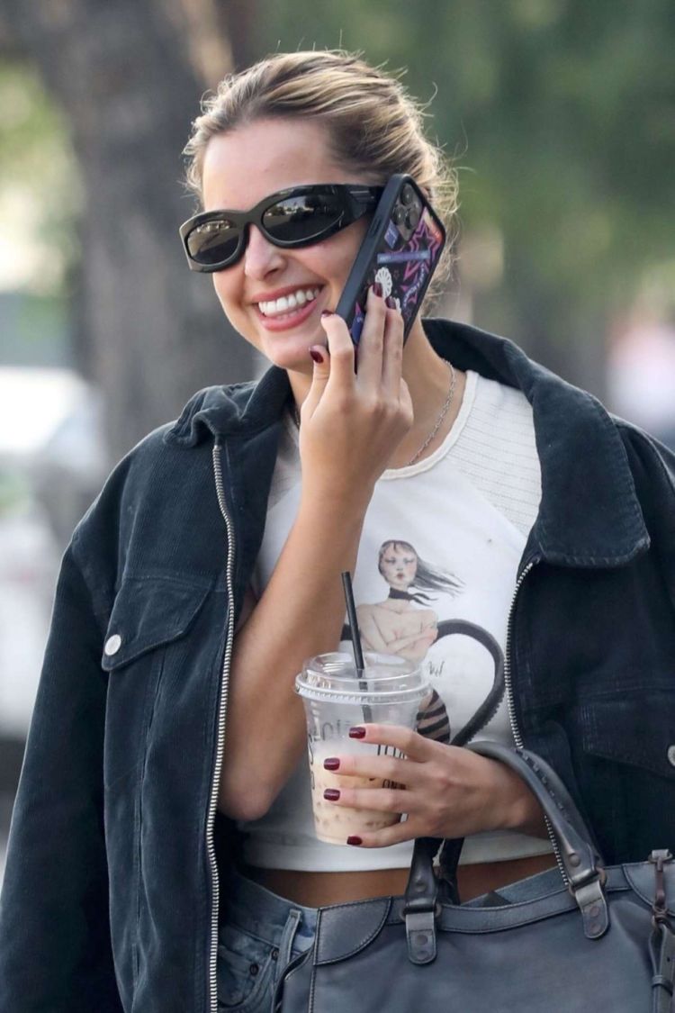 Addison Rae In Denim Shorts At Joan's On Third In West Hollywood