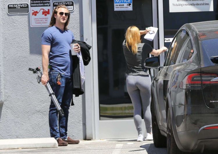 Ariel Winter Goes Out With Her Boyfriend In Los Angeles