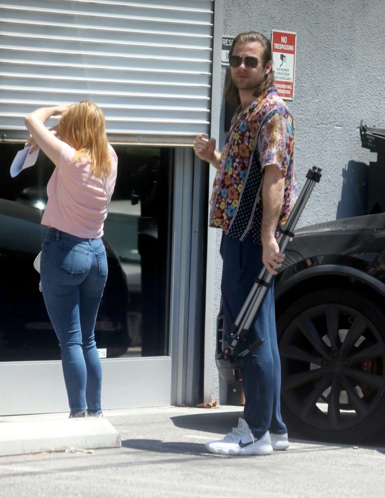 Ariel Winter Candids In Tight Jeans Out In Los Angeles