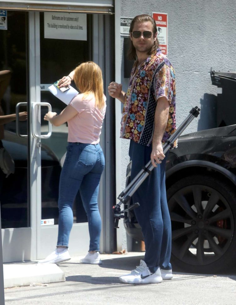 Ariel Winter Candids In Tight Jeans Out In Los Angeles