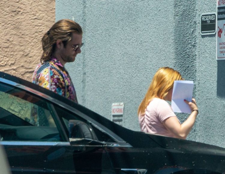 Ariel Winter Candids In Tight Jeans Out In Los Angeles