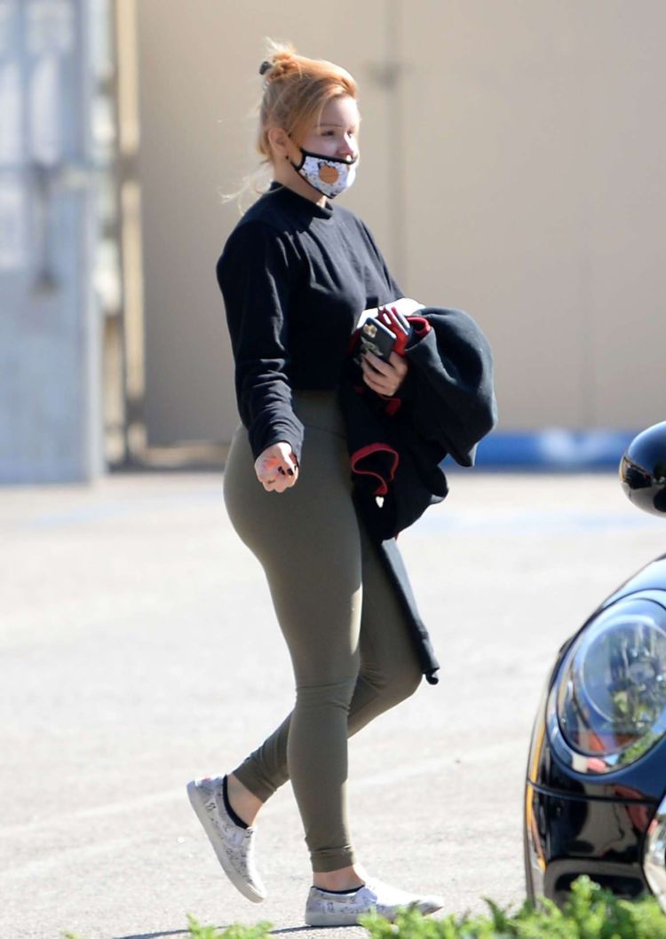 Ariel Winter Spotted Outside Her Gym In Los Angeles