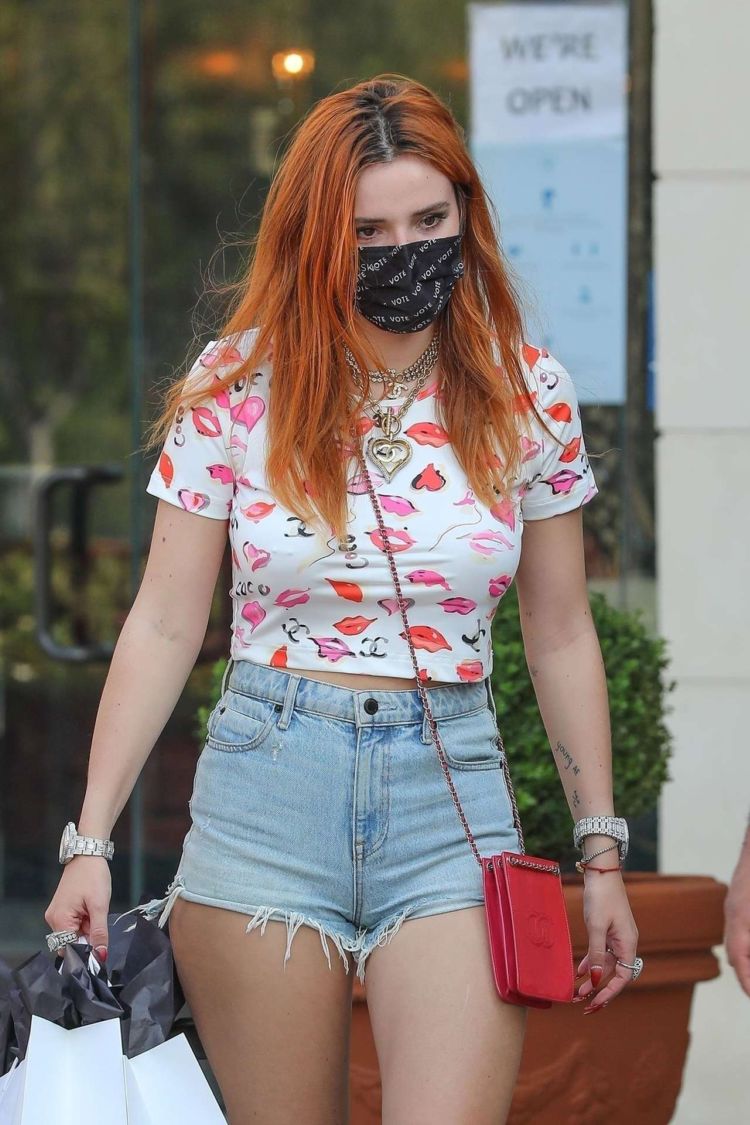 Bella Thorne Spotted Outside The Kingdom Boutique In Calabasas