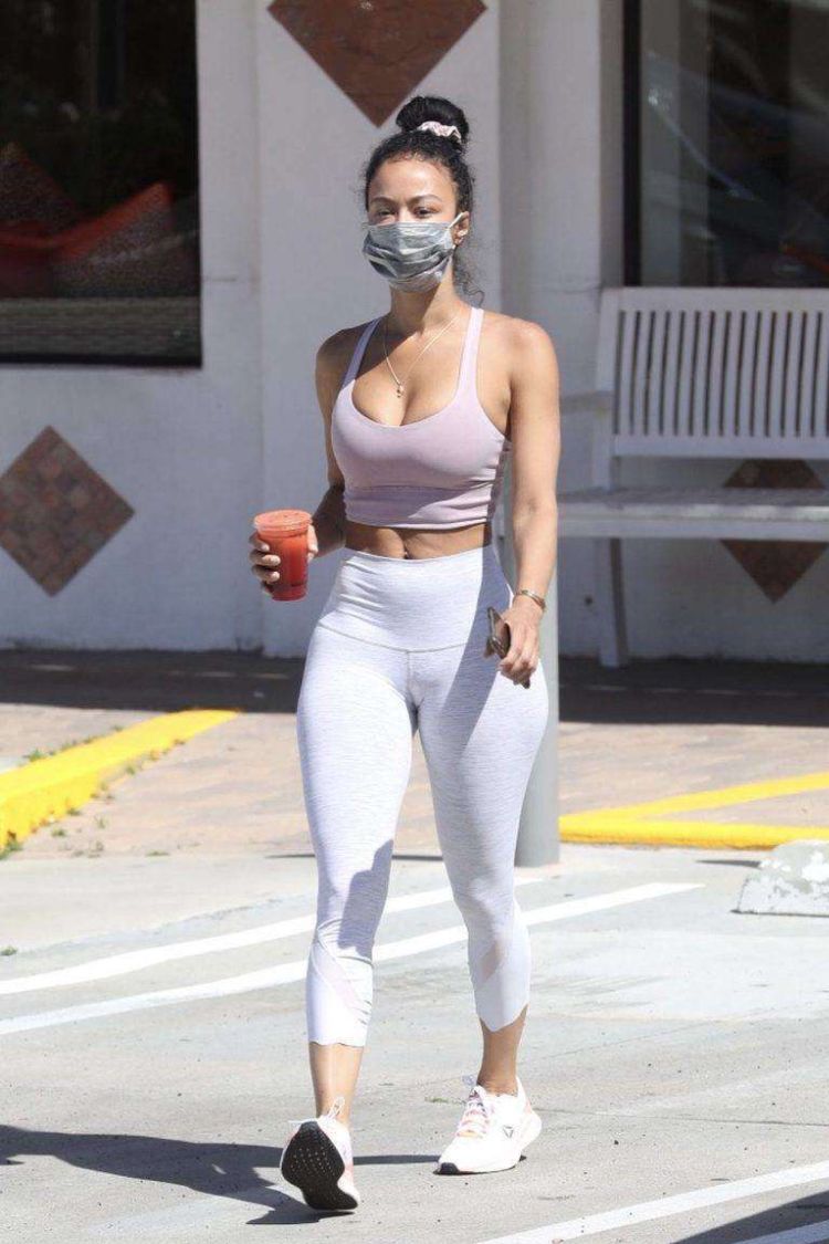 Draya Michele Candids In Leggings And Sports Bra Out In Los Angeles
