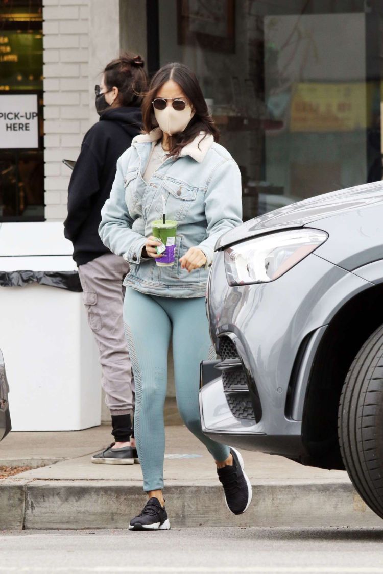 Eiza Gonzalez Spotted Picking Up Juice In Los Angeles