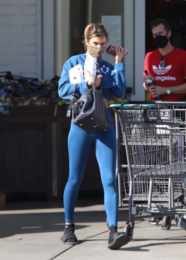 Elisabetta Canalis Shopping At Bristol Farms In Beverly Hills