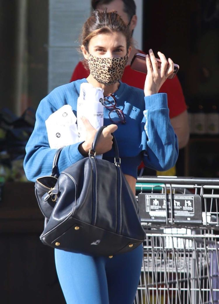 Elisabetta Canalis Shopping At Bristol Farms In Beverly Hills