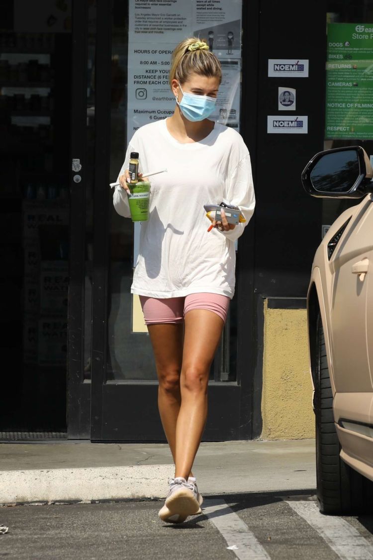 Hailey Baldwin Spotted Outside Earth Bar In West Hollywood