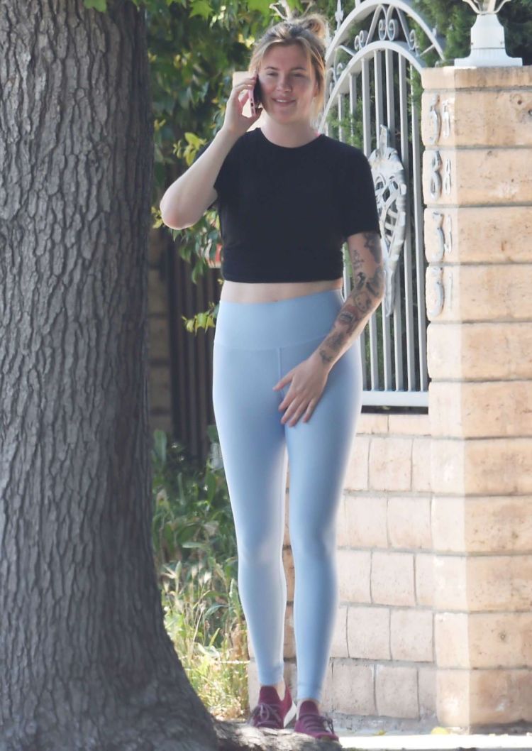 Ireland Baldwin Spotted Working Out With Boyfriend In Los Angeles