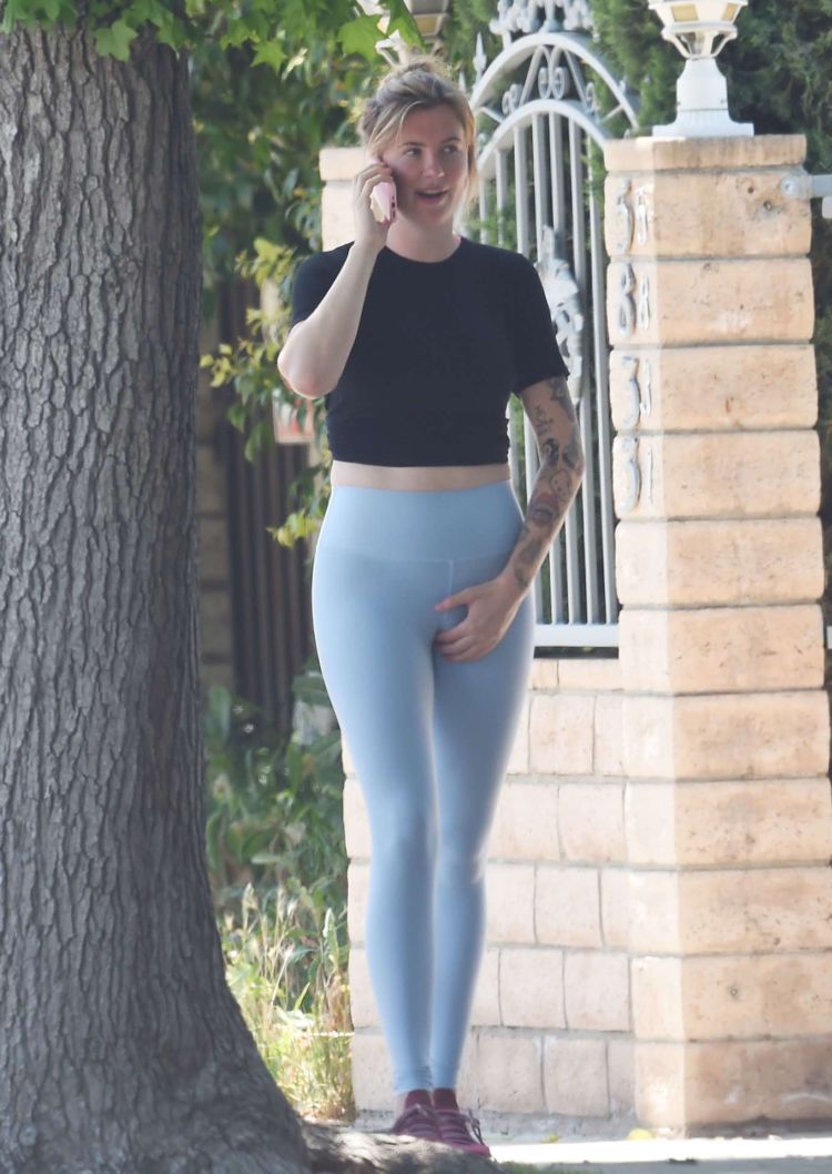 Ireland Baldwin Spotted Working Out With Boyfriend In Los Angeles