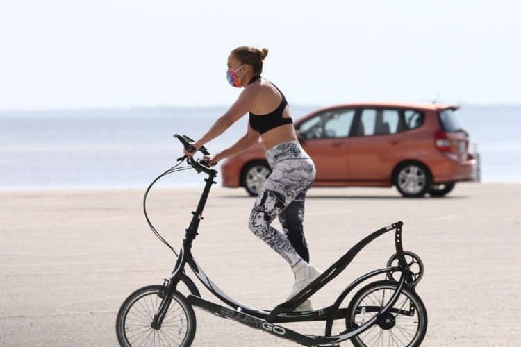Fitness Freak Jennifer Lopez And Alex Rodriguez Training On Bikes With Their Personal Trainer