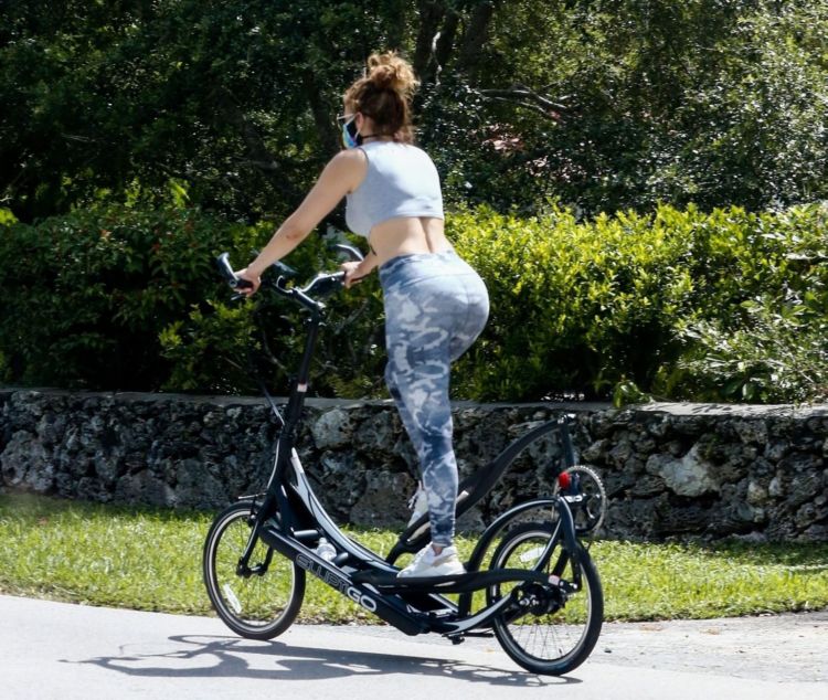 Fitness Freak Jennifer Lopez And Alex Rodriguez Training On Bikes With Their Personal Trainer