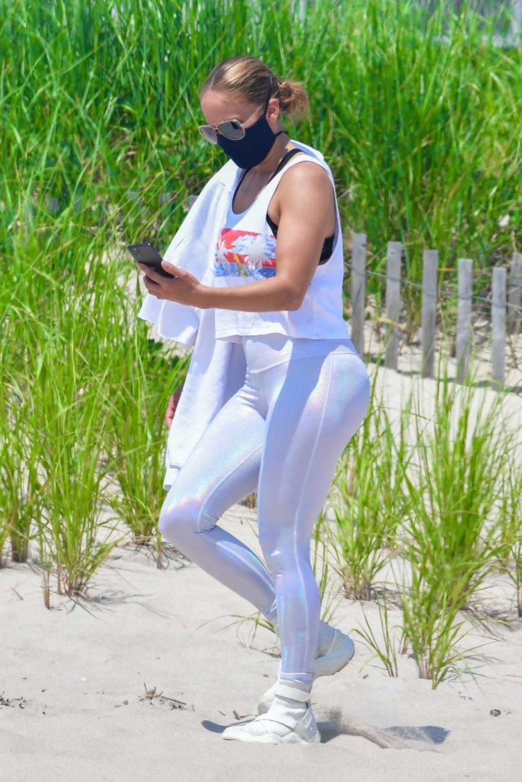 Jennifer Lopez Spotted On The Beach In The Hamptons