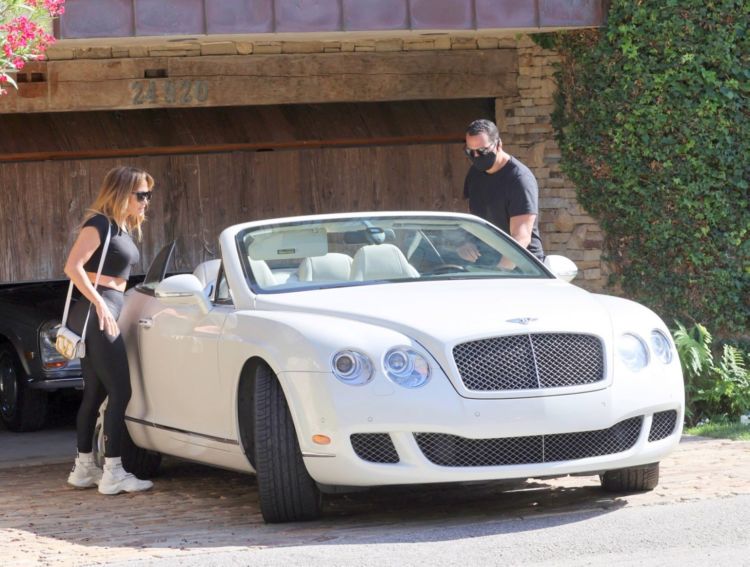 Jennifer Lopez Spotted In Tight Leggings Out In Malibu