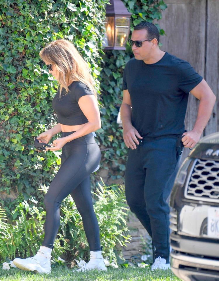 Jennifer Lopez Spotted In Tight Leggings Out In Malibu