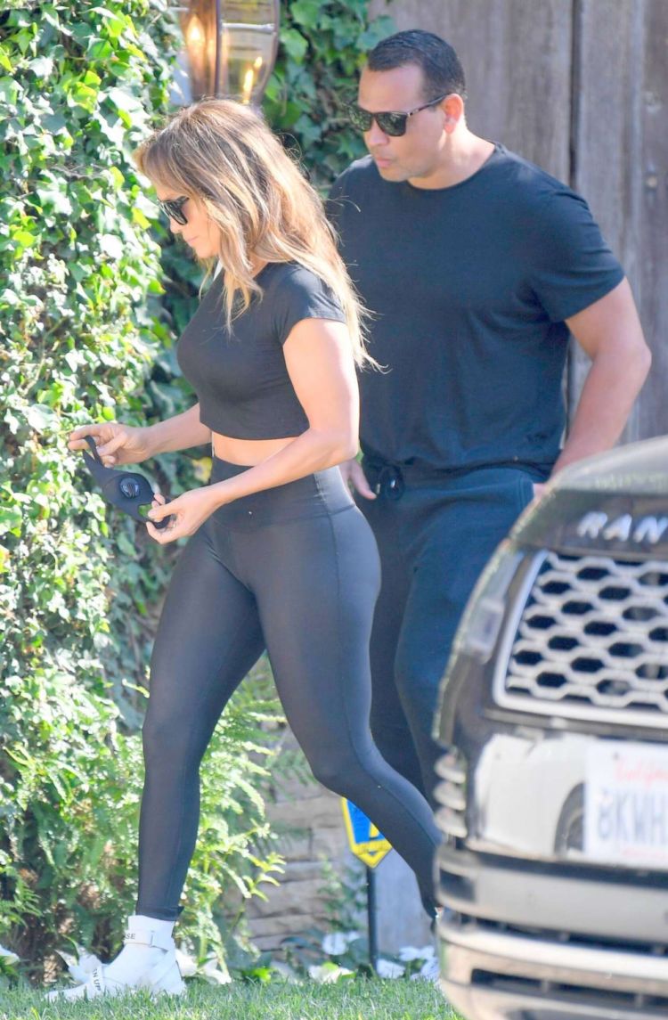 Jennifer Lopez Spotted In Tight Leggings Out In Malibu