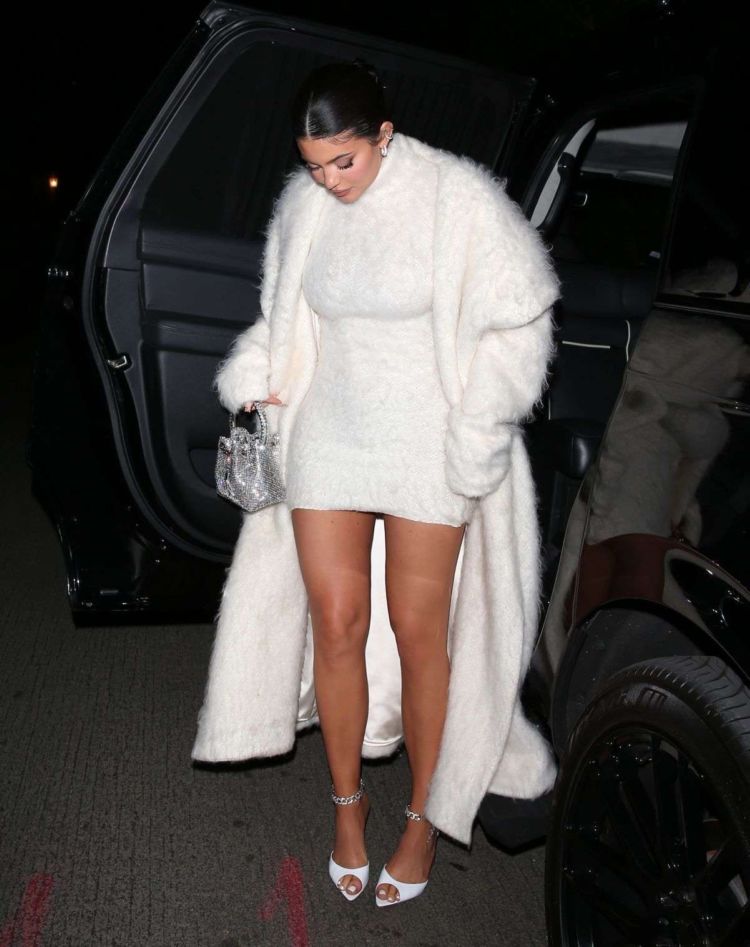 Kylie Jenner In A White Dress At The Nice Guy In Hollywood