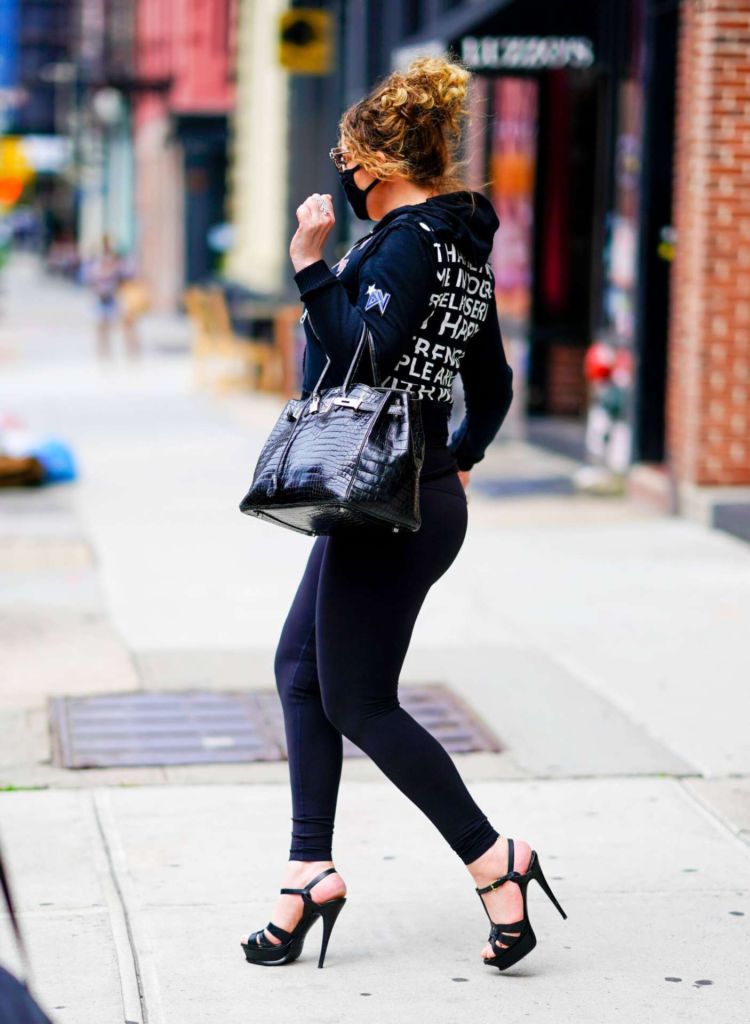 Mariah Carey Out And About Candids In New York