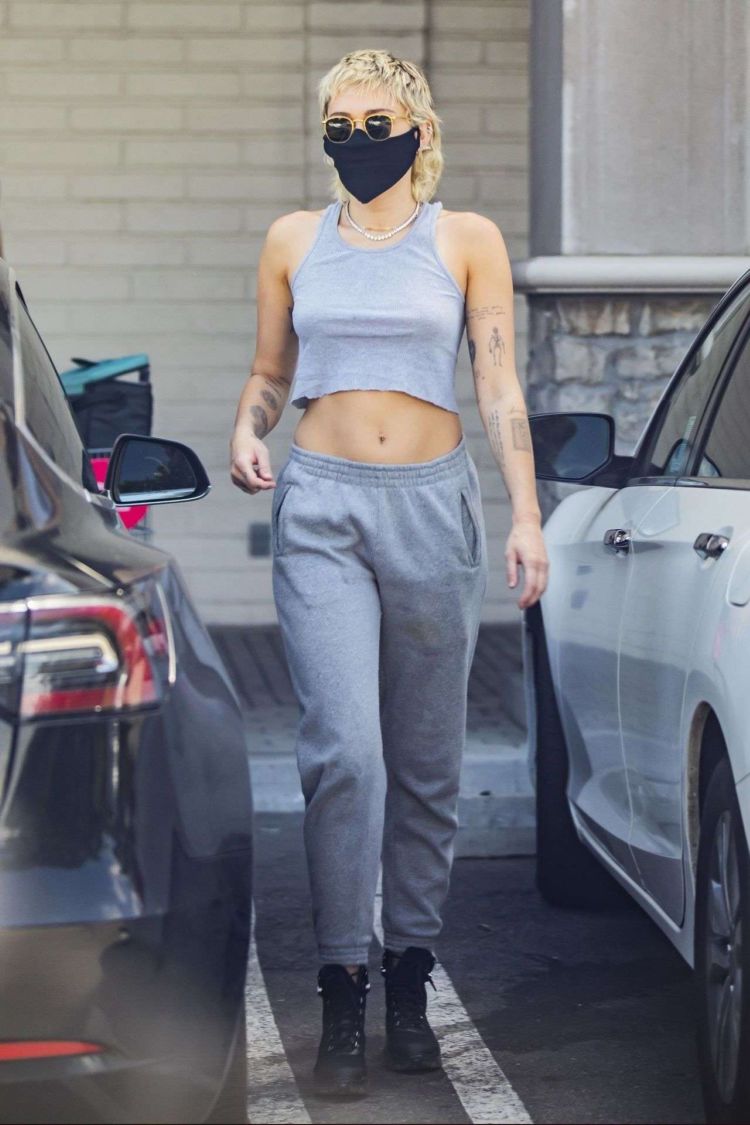 Miley Cyrus On A Shopping Trip With Cody Simpson