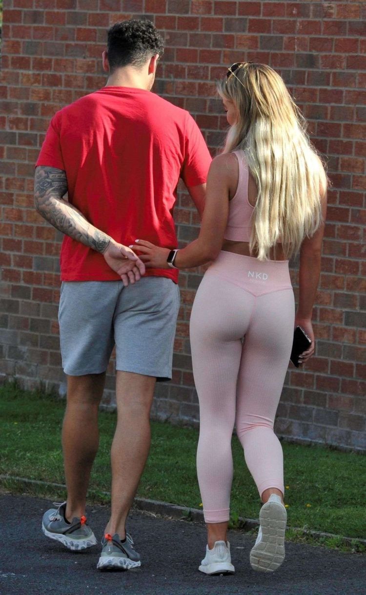 Molly Smith Spotted In A Pink Gym Outfit With Her Boyfriend In Manchester