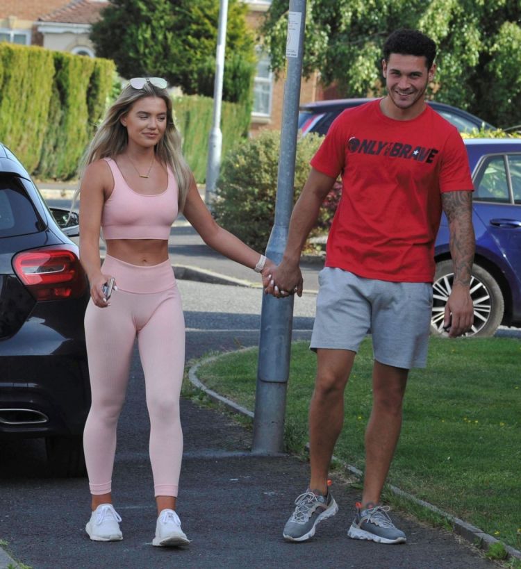 Molly Smith Spotted In A Pink Gym Outfit With Her Boyfriend In Manchester