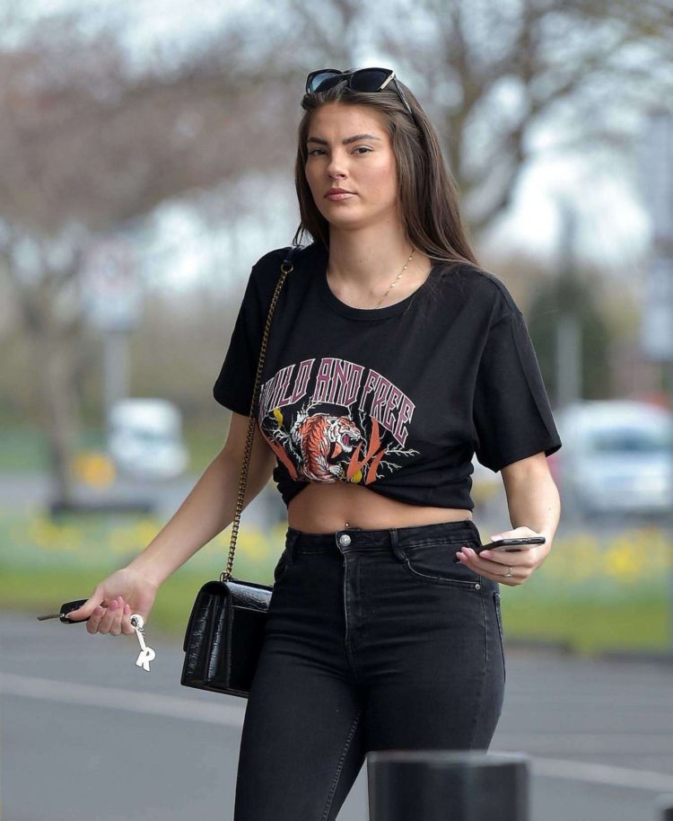 Rebecca Gormley Candids In Jeans At A Local Spa Shop In Newcastle