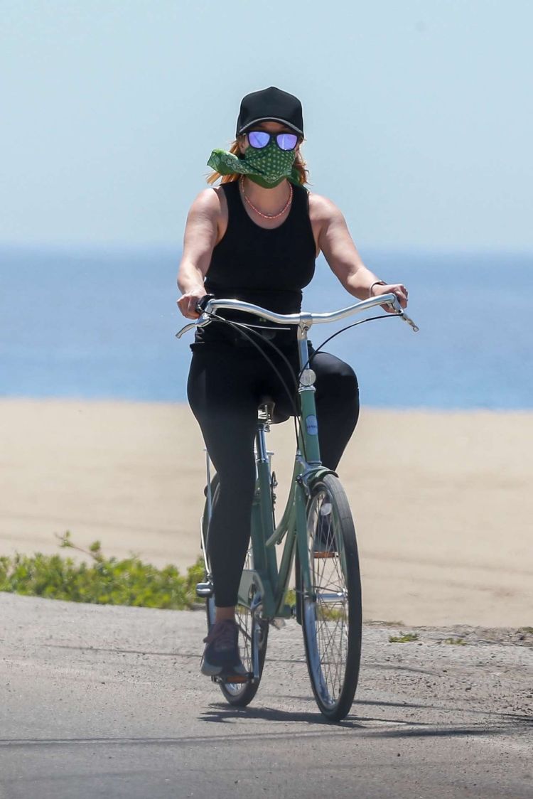 Fitness Freak Reese Witherspoon Riding A Bicycle In Pacific Palisades