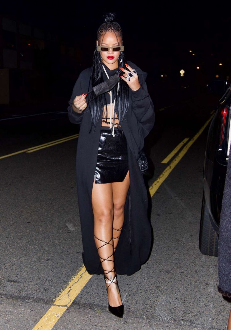 Rihanna Spotted In Black Outfit At Giorgio Baldi In Los Angeles