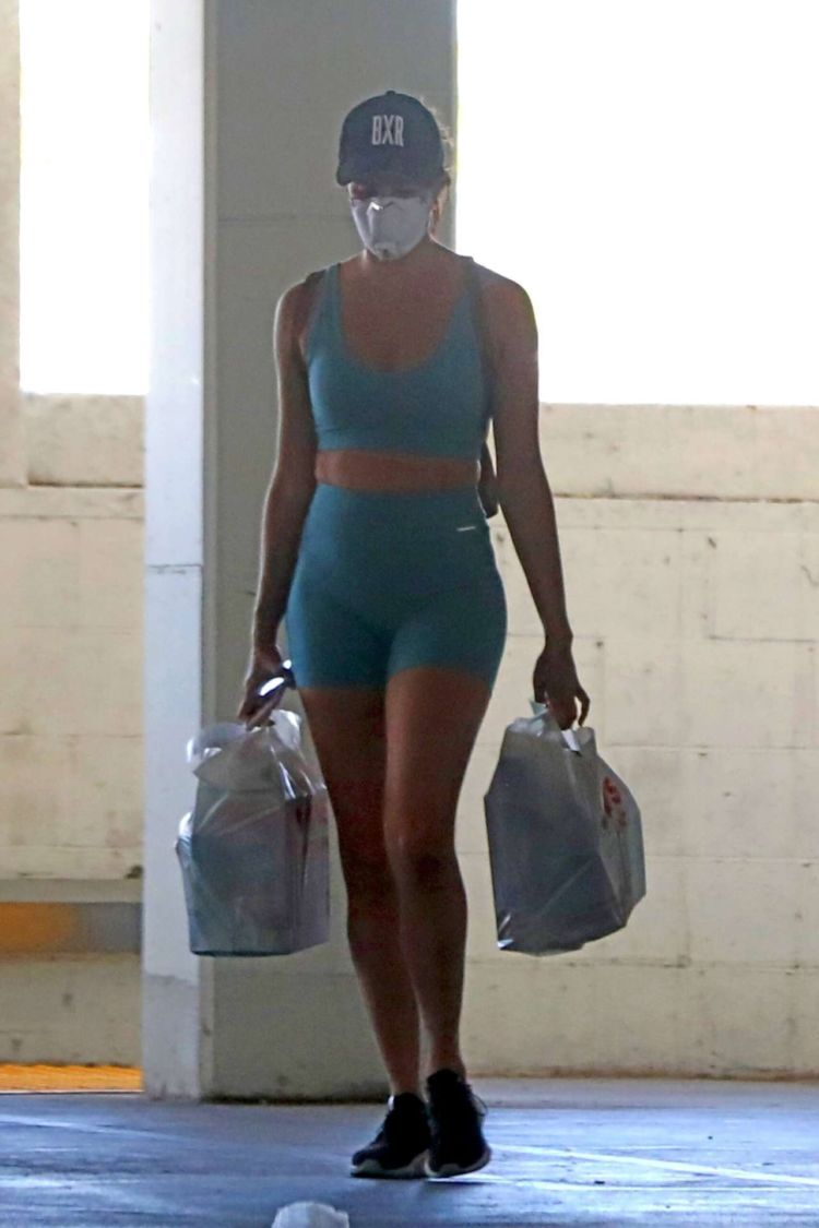 Sara Sampaio Shopping In A Sporty Outfit Out In Los Angeles