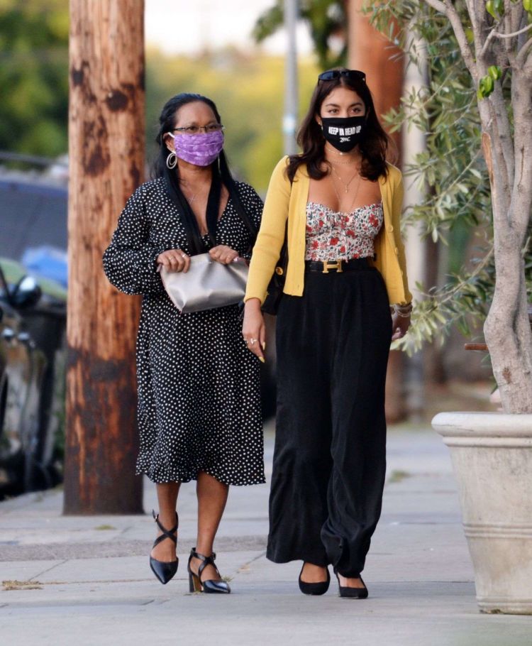Vanessa Hudgens Spotted With Her Mom At Italian Eatery Trattoria Farfalla In Los Angeles