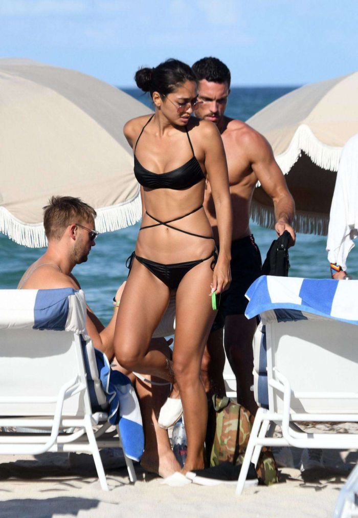 Ambra Gutierrez Makes A Splash In A Black Bikini At Miami Beach