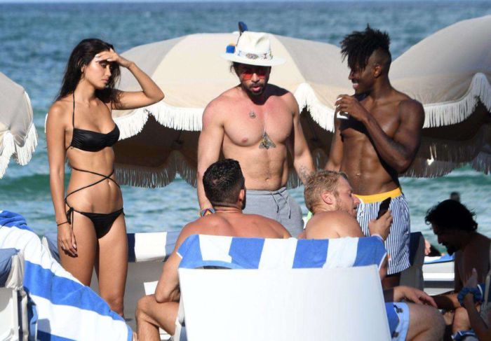 Ambra Gutierrez Makes A Splash In A Black Bikini At Miami Beach