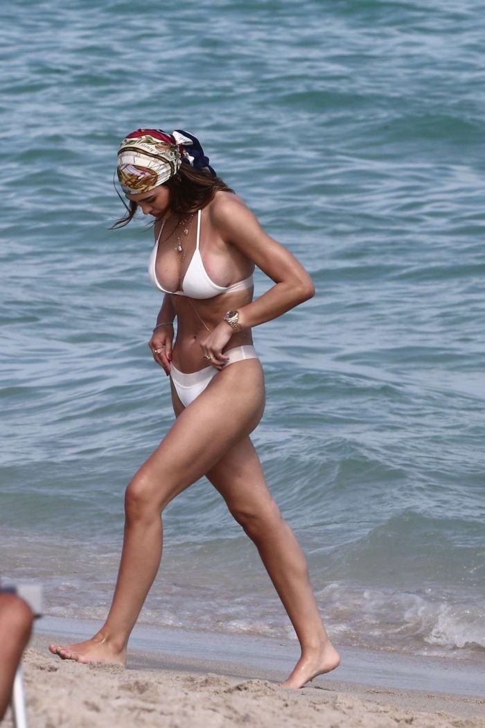 Amelia Gray Hamlin In A White Bikini On The Beach In Miami