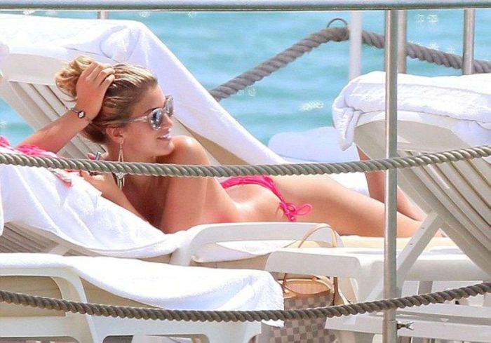 Amy Willerton Spotted Sunbathing On A Yacht In Cannes