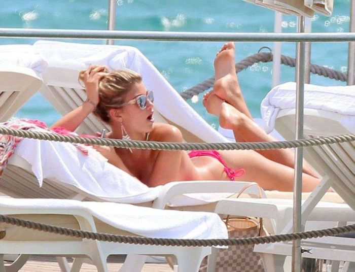 Amy Willerton Spotted Sunbathing On A Yacht In Cannes