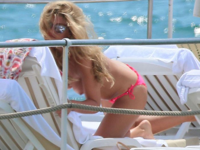 Amy Willerton Spotted Sunbathing On A Yacht In Cannes