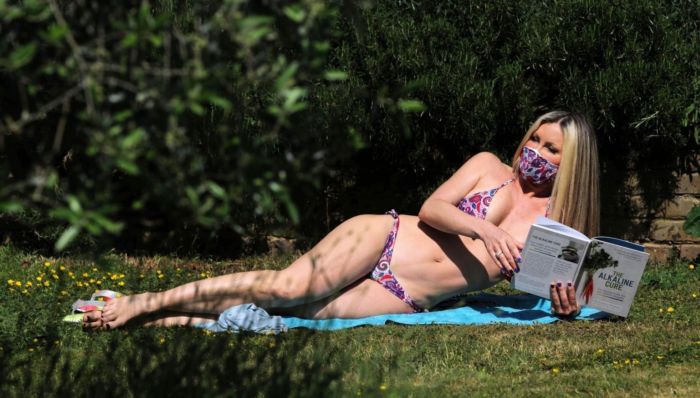 Caprice Bourret Tanning In A Three-Piece Trikini In A Park In London