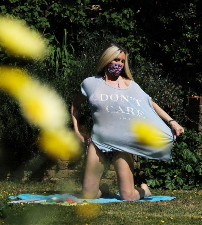 Caprice Bourret Tanning In A Three-Piece Trikini In A Park In London