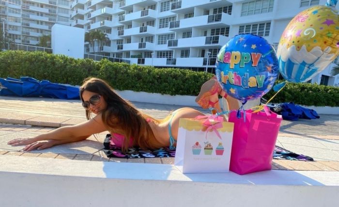 Claudia Romani Celebrated Her Birthday At The Swimming Pool In Miami