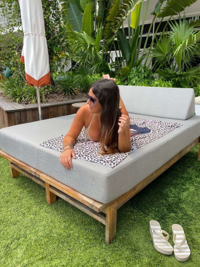 Claudia Romani Poses In Bikini At The Ritz Carlton Hotel In Miami Beach