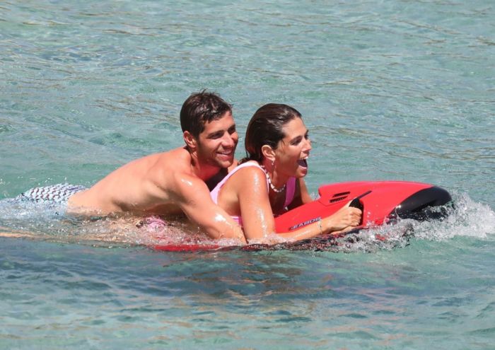 Coral Simanovich Enjoy Family Time On The Beach In Mykonos