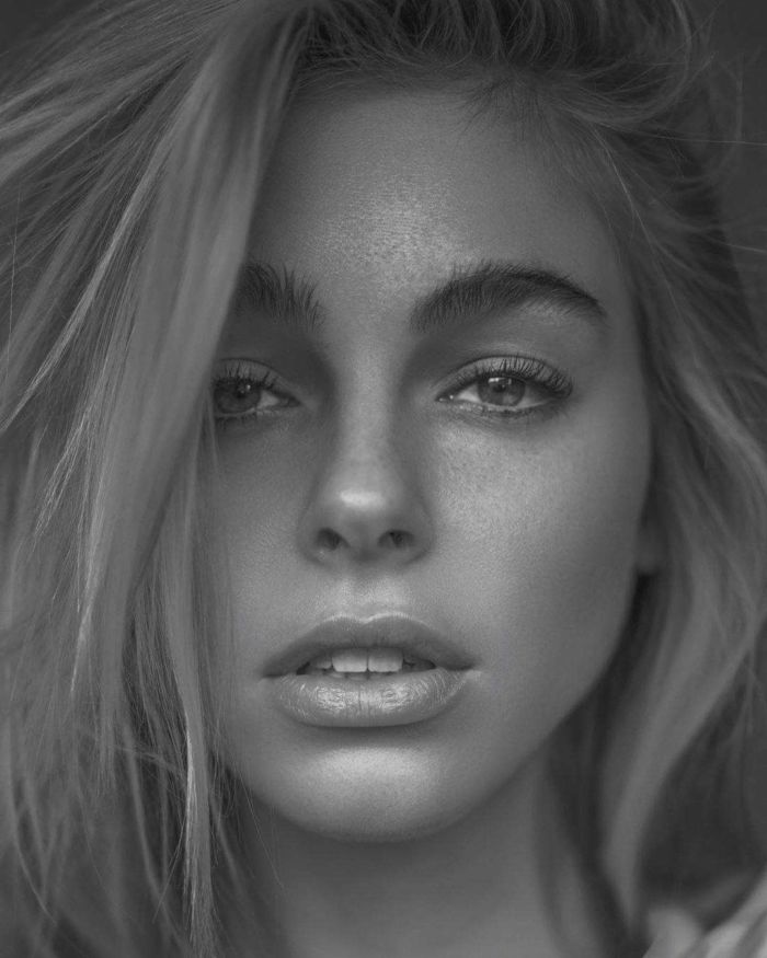 Elizabeth Turner In A Hot Black And White Photoshoot