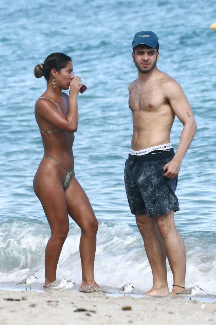 Erika Wheaton Enjoying Her Holiday In Bikini On The Beach