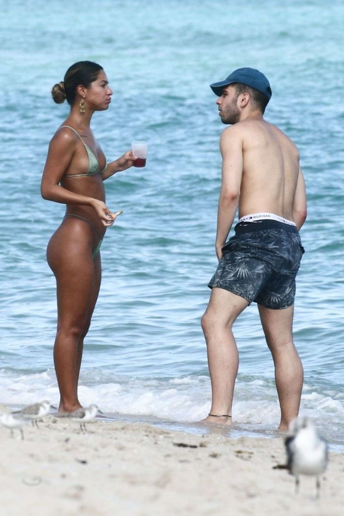 Erika Wheaton Enjoying Her Holiday In Bikini On The Beach