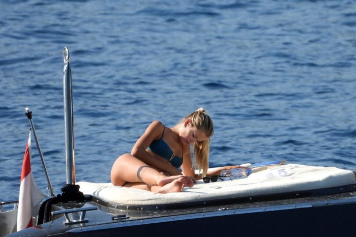 Frida Aasen And Boyfriend Tommy Chiabra On A Yacht In South Of France