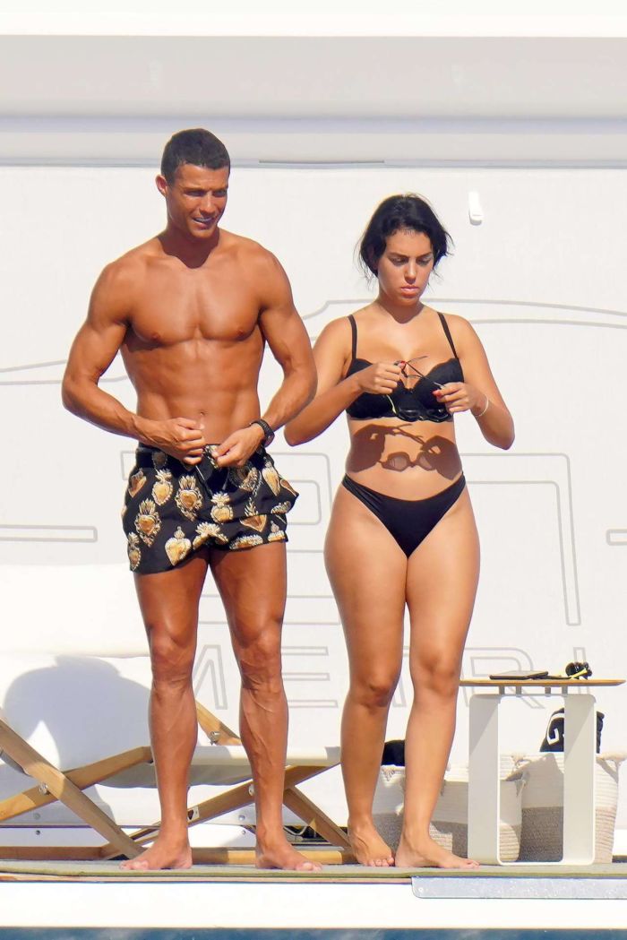 Georgina Rodriguez In A Black Bikini On A Yacht In St Tropez