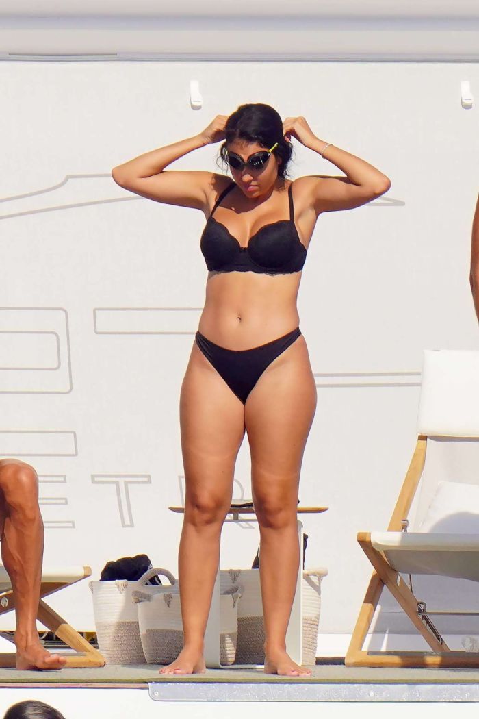 Georgina Rodriguez In A Black Bikini On A Yacht In St Tropez