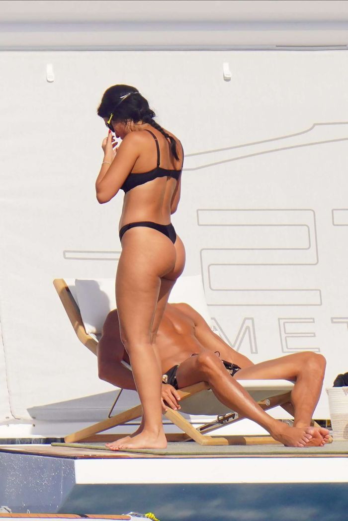 Georgina Rodriguez In A Black Bikini On A Yacht In St Tropez